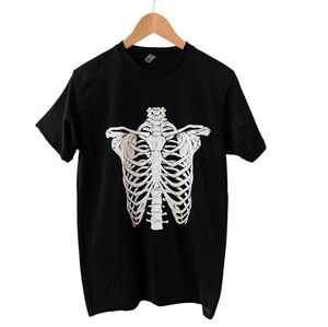 MillTex Men Black T-Shirt with Skeleton Print Halloween Cotton Size M